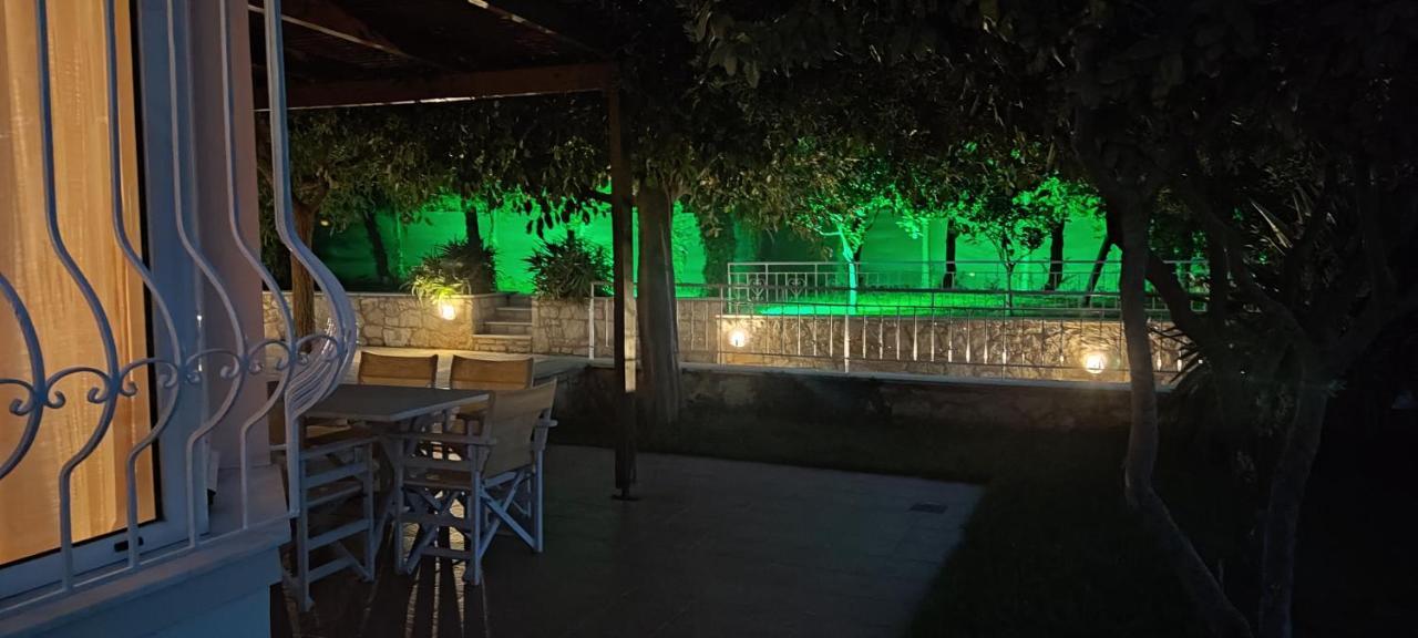 Villa Moma Palio Gerani Buitenkant foto
